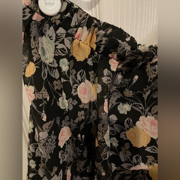 Floral mini skirt - Picture 3 of 3